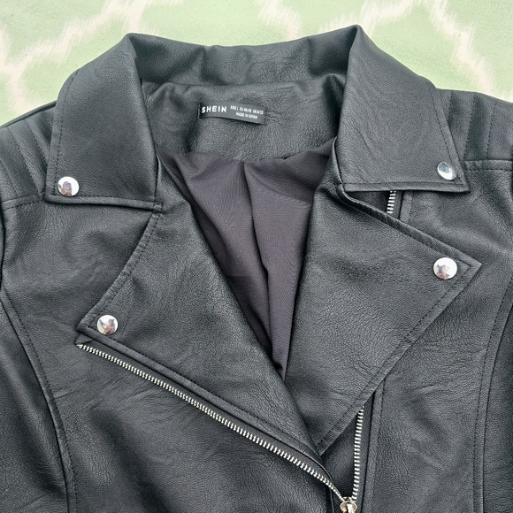 🟢NWOT Womens Black Lapel Collar Belted Zip Up Moto Leather Jacket Size L (8/10) - Picture 6 of 13